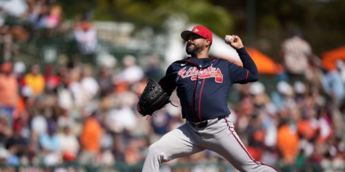 Deadline looms for Braves to make roster decision on Pérez