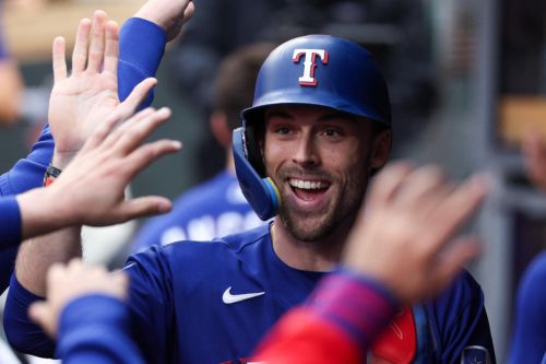 80-81 – Rangers make No. 162 relevant with 6-2 win over Twins in No. 161