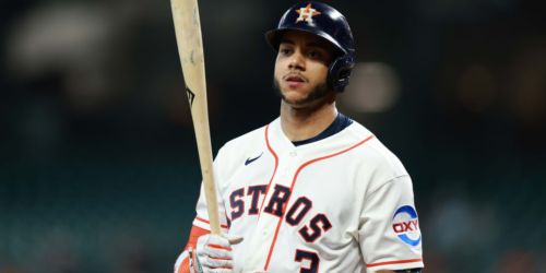 Peña exits with right hand contusion after taking 100 mph off knuckle