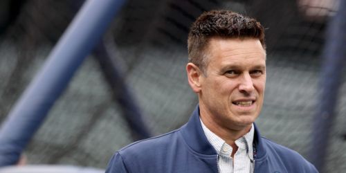 Mariners need a righty bat and bullpen help, but adding them could be tricky