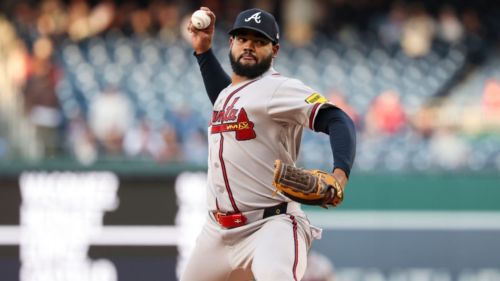 Braves move Lopez to pen: A reliever 'for now'