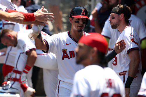 Bats go silent as the Angels avoid the sweep