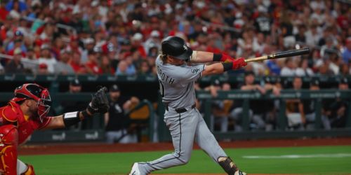 White Sox drop fourth straight as division lead is down to a half-game