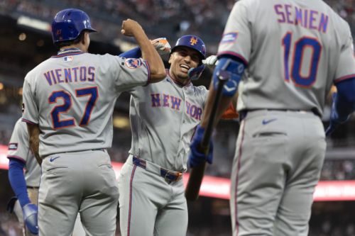 Mets Offense Feasts, Clay Holmes Dominates in Shutout Win Over Giants