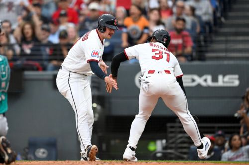 Guardians Score Four Runs and Win Baseball Game