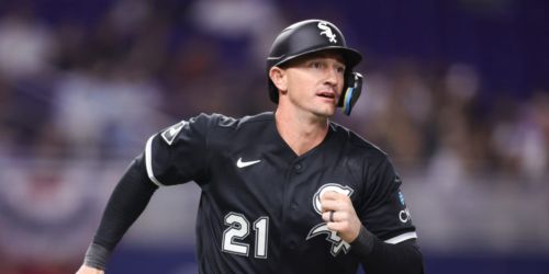 Hays exits with right hamstring strain, will be placed on IL