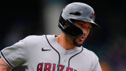 D-backs' Vargas hit streak sets Venezuelan mark