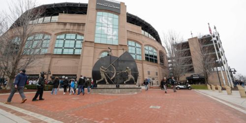 Thursday's White Sox home opener postponed, rescheduled for Friday (1:10 p.m. CT)