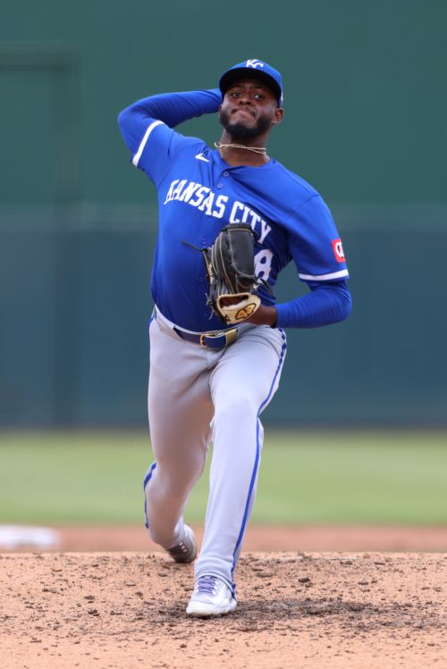 Kansas City Royals news: Is Luinder Avila a starting pitcher?