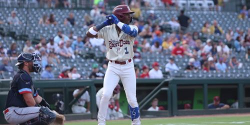 Walcott hammers leadoff HR as Rangers' top prospect reclaims groove at Double-A