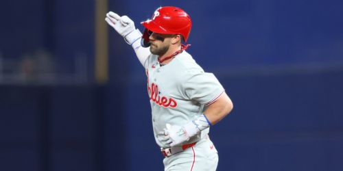 Harper hoping Phils can seize opportunity to add reinforcements at Deadline