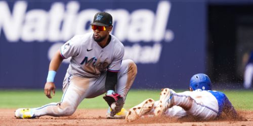 Fingers crossed for Pérez; baserunning under microscope as wild May nears an end