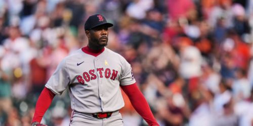 Chapman uses signature heat to become 9th pitcher in 400-saves club