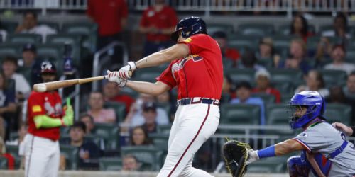 Mederos becomes first pitcher with hit off position player in five years