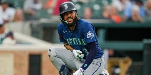 Crawford (hand) appears to avoid serious injury after HBP