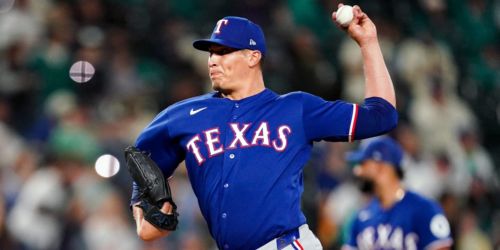 Garcia gives Rangers key bullpen boost in playoff push