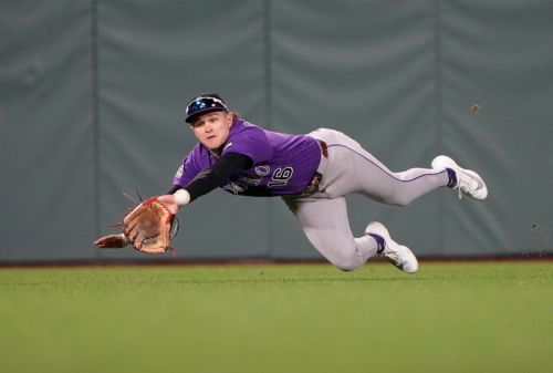 Freeland goes eight, Veen makes a splash as Rockies beat Giants 5-2