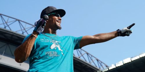 Julio is Mariners' Roberto Clemente Award nominee