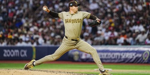 Miller stands alone, setting record for longest scoreless streak in Padres history