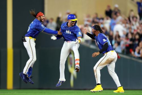 Twins 9, Rockies 8: Royce walks off game with crazy (idiotic) finish