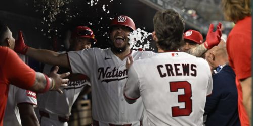 'YoYo' lets it spin in Major League debut with 407-foot HR in front of family