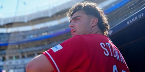 On Bronx stage, Stewart's 6 RBIs give loved ones a show to remember