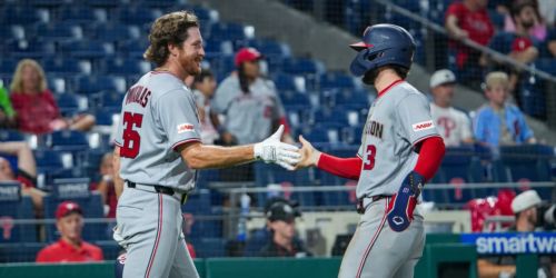 Mikolas' unlikely pinch-hit squeeze bunt in 11th helps resilient Nats end skid