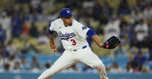 Dodgers are being careful with Edwin Díaz but don't need him in loss to Rangers