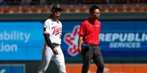 Twins place Martin on IL with left hamstring strain; Jackson back on roster