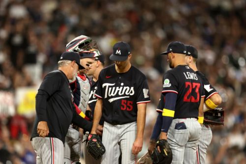 White Sox 10, Twins 1: Mostly flightless birds on Peacock