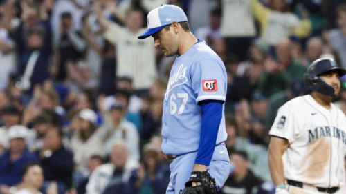 Royals may not have clear trade deadline strategy yet, but 3 players aren't making things any easier