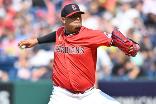 Guardians Expected To Select Carlos Hernández