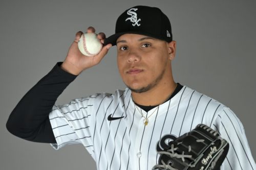 White Sox Designate Wikelman Gonzalez For Assignment