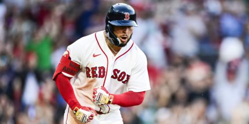 Tolle, Abreu, Contreras spark Sox to get Fenway rocking again