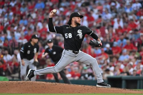 White Sox Move Luis Castillo To Bullpen
